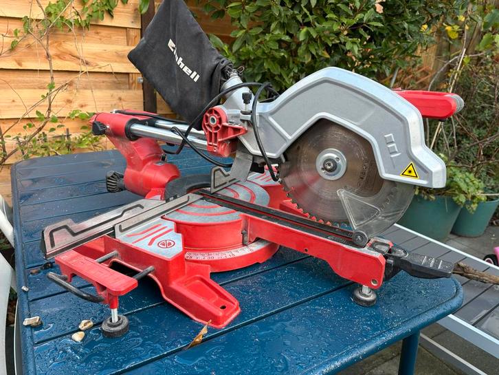 Einhell Afkortzaag en verstekzaag, Doe-het-zelf en Verbouw, Gereedschap | Zaagmachines, Zo goed als nieuw, Afkortzaag, 1200 watt of meer