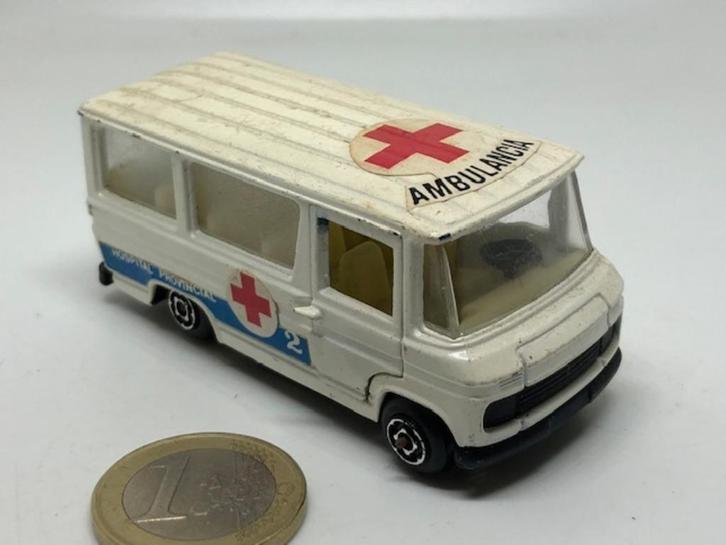 Mercedes 508 Ambulance, Guisval, Hobby en Vrije tijd, Modelauto's | Overige schalen, Gebruikt, Bus of Vrachtwagen, Ophalen of Verzenden