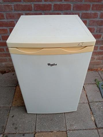 Whirlpool vriezer met 4 doorzichtige laden zie foto,s beschikbaar voor biedingen