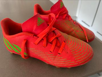 Adidas preditor 34. Voetbalschoenen. Super goede staat beschikbaar voor biedingen