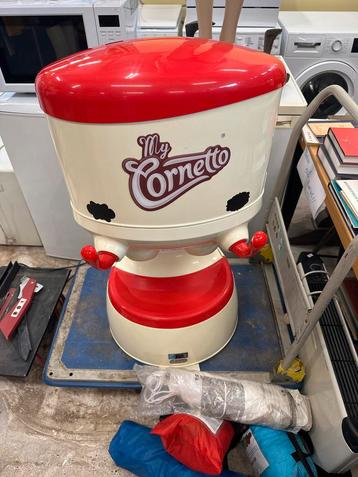 Vintage Cornetto Ijsmachine beschikbaar voor biedingen