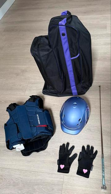 Diverse paardrij spullen en kleding maat 128 maat 34 beschikbaar voor biedingen