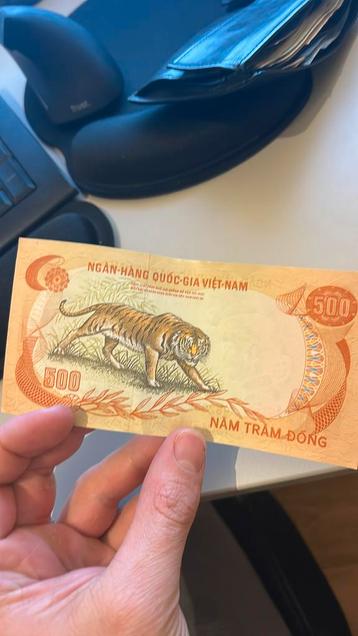 500 dong Vietnamoorlog tijdperk beschikbaar voor biedingen