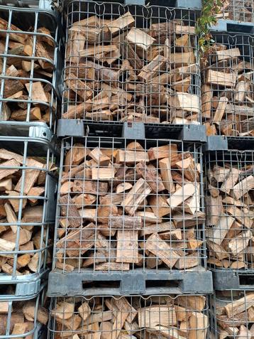 Mooie mix droog gekloofd brandhout, openhaardhout,Kachelhout beschikbaar voor biedingen