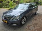 Mercedes-Benz E-Klasse E200 CGI BE Estate Aut7 2012 Grijs, Auto's, Euro 5, Achterwielaandrijving, Zwart, 4 cilinders