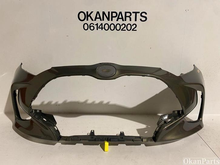 Toyota Yaris XP210 Voorbumper 52119-K0050, Auto-onderdelen, Carrosserie en Plaatwerk, Bumper, Voor, Gebruikt, Ophalen of Verzenden