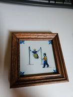 Makkum Tegel - Kinderen op Schommel, Antiek en Kunst, Antiek | Wandborden en Tegels, Ophalen of Verzenden