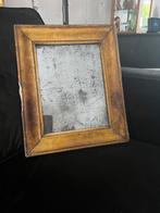 Antiek oud verweerd spiegeltje ! 37x31 cm, Huis en Inrichting, Woonaccessoires | Lijsten, Ophalen, Zo goed als nieuw, Hout, Minder dan 50 cm