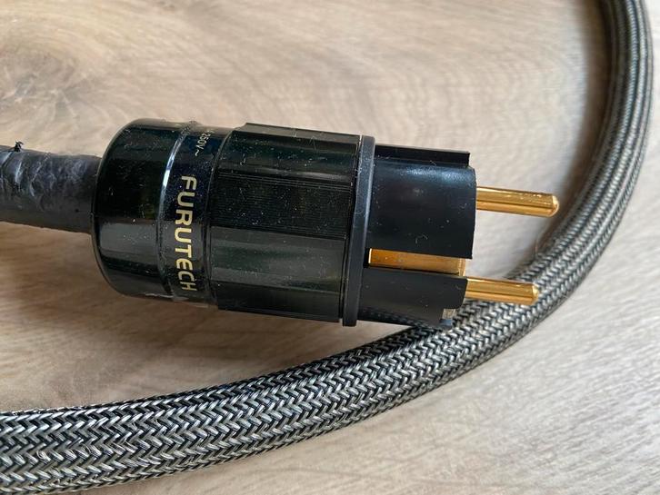 John van Gent (JvG) powercord 160cm, Audio, Tv en Foto, Audiokabels en Televisiekabels, Zo goed als nieuw, Overige kabels, Minder dan 2 meter