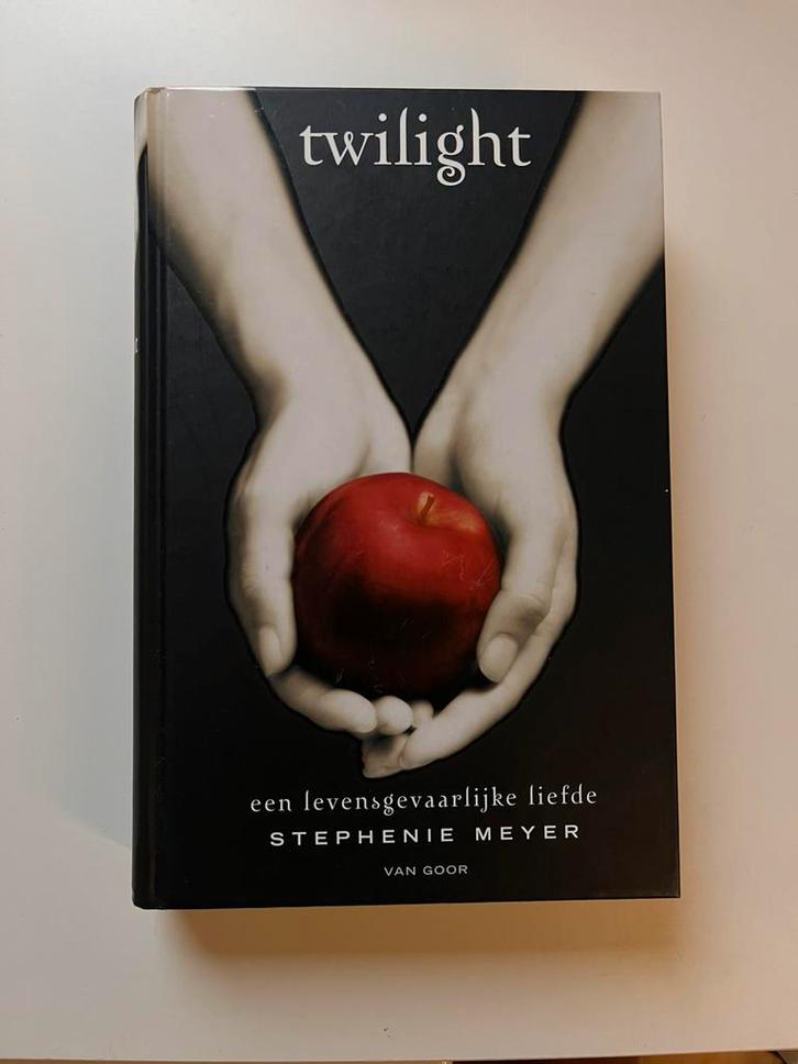 Stephenie Meyer - Twilight, Boeken, Kinderboeken | Jeugd | 13 jaar en ouder, Zo goed als nieuw, Ophalen of Verzenden