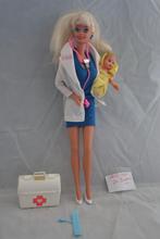 15803-1995 Dr Barbie & Baby in heel mooie staat., Ophalen of Verzenden, Zo goed als nieuw, Fashion Doll