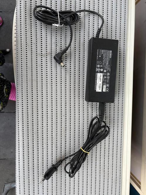 Sony adapter /oplader compatibel met Sony led tv 19,5V 5.2A, Computers en Software, Laptop-opladers, Zo goed als nieuw, Ophalen of Verzenden