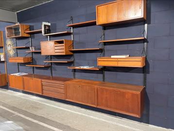 Poul Cadovius by Royal System vintage modulair wandsysteem beschikbaar voor biedingen