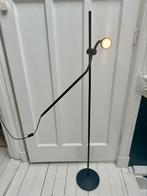Ikea zwarte staande lamp led, Huis en Inrichting, Lampen | Vloerlampen, Ophalen of Verzenden, Zo goed als nieuw