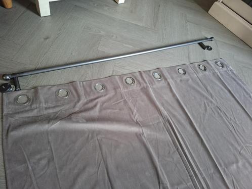 2 gordijnen taupe met roede, Huis en Inrichting, Stoffering | Gordijnen en Lamellen, Zo goed als nieuw, 200 cm of meer, 100 tot 150 cm