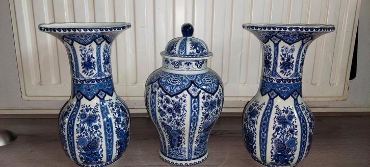 3 Delfs Blauwe Vazen - Royal Boch, Antiek en Kunst, Antiek | Vazen, Ophalen of Verzenden