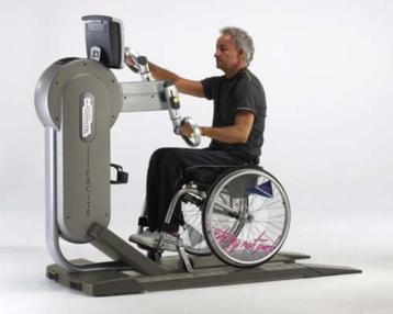 Technogym Excite Top Arm Bike handfiets armcycle reva fysio beschikbaar voor biedingen
