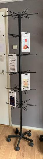 Metalen vloerdisplay / molen met 36 vaste haken, Ophalen, Gebruikt