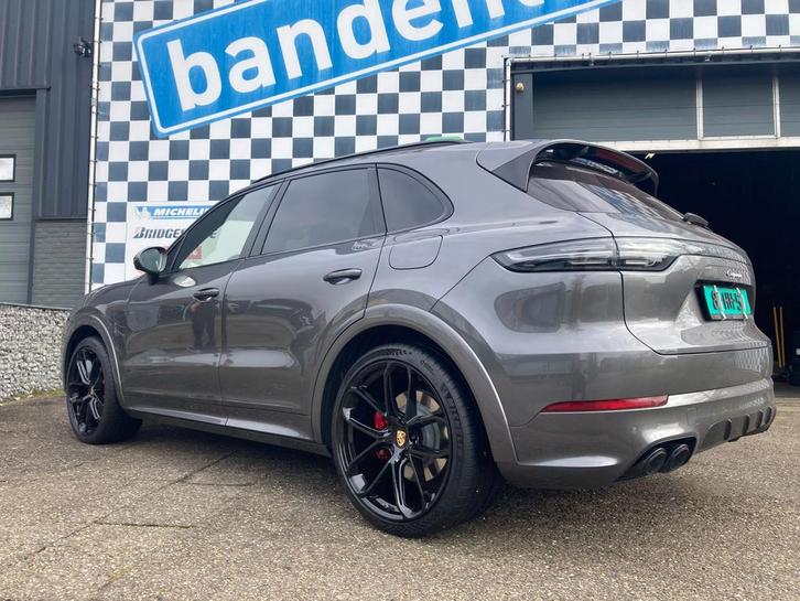 22inch Porsche Cayenne velgen 5x130 Pirelli Nieuw, Auto-onderdelen, Banden en Velgen, Banden en Velgen, Zomerbanden, Overige maten