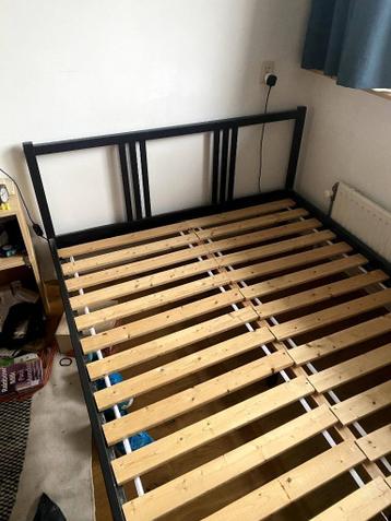 zwarte ikea dubbel bedframe - afbeelding 1