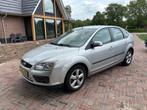 Ford Focus 1.6 16V Futura *Airco* Cruise (bj 2006), Focus, 1596 cc, 4 cilinders, Origineel Nederlands