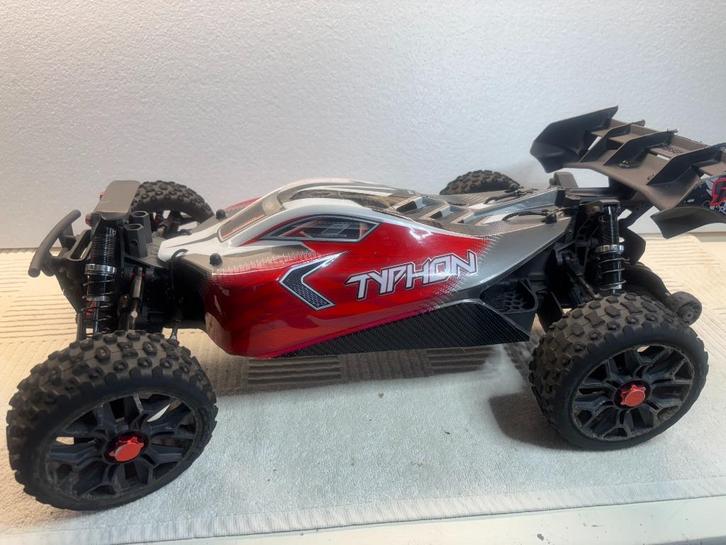 ARRMA Typhon 4wd Spectrum, Hobby en Vrije tijd, Modelbouw | Radiografisch | Auto's, Gebruikt, Auto offroad, Elektro, Schaal 1:8
