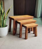 Prachtige set vintage nesting tafeltjes, Brutalisme, Minder dan 55 cm, Rond, Zo goed als nieuw