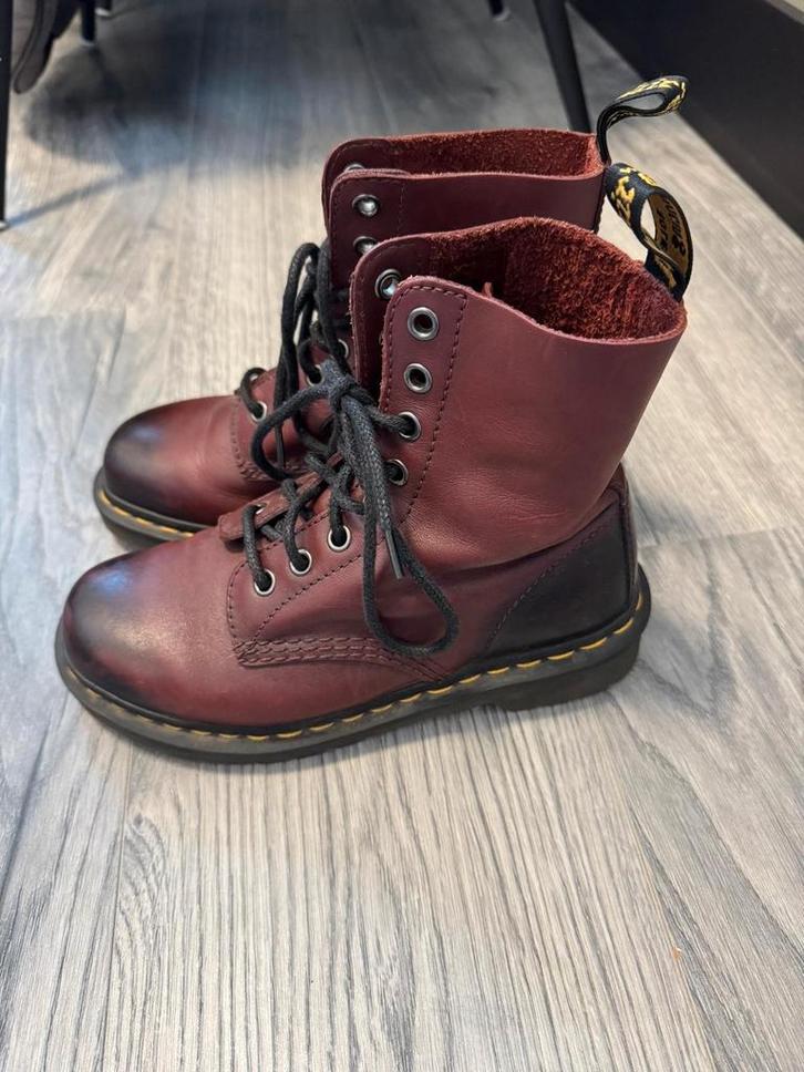 Dames Dr. Martens Schoenen Laarzen Maat 36, Kleding | Dames, Schoenen, Zo goed als nieuw, Lage of Enkellaarzen, Rood, Ophalen of Verzenden
