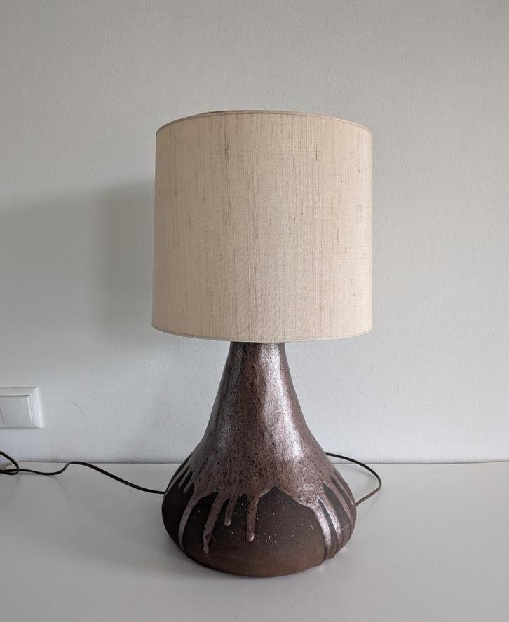 Grote vintage retro lamp Bruin keramiek Fat Lava Jaren 60-70, Huis en Inrichting, Lampen | Tafellampen, Gebruikt, Minder dan 50 cm