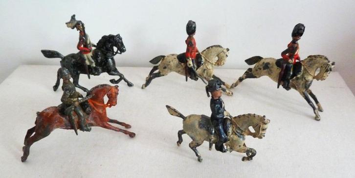 Britains 5 soldaten te paard de bruine mist zijn staart, Antiek en Kunst, Antiek | Speelgoed, Ophalen of Verzenden