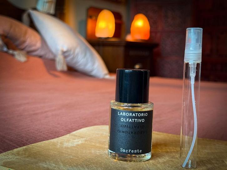 Laboratorio Olfattivo - Sacreste sample/decant, Sieraden, Tassen en Uiterlijk, Uiterlijk | Parfum, Zo goed als nieuw, Ophalen of Verzenden