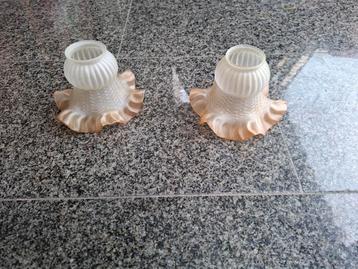 2 brocante lampenkapjes beschikbaar voor biedingen