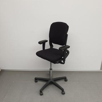 Ahrend 230 hoge bureaustoel - nieuwe zwarte stof beschikbaar voor biedingen