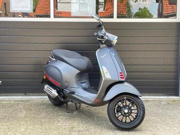 Piaggio Vespa Sprint 4T BROM 1E EIGENAAR 2 SLEUTELS