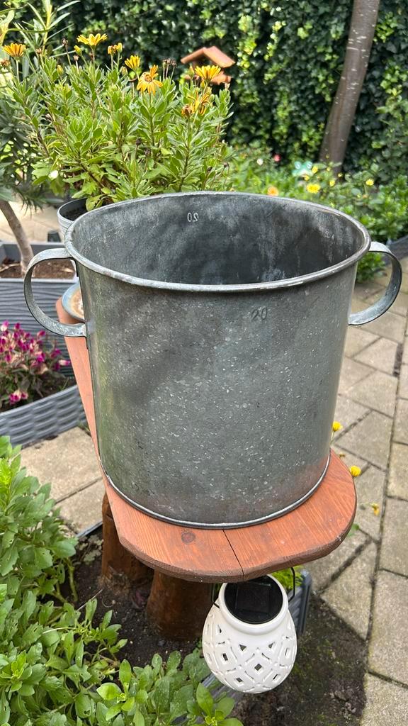 Vintage zinken emmer – waterdicht – h 30 cm, Ø 32 cm – 20 L, Tuin en Terras, Bloembakken en Plantenbakken, Zo goed als nieuw, Metaal