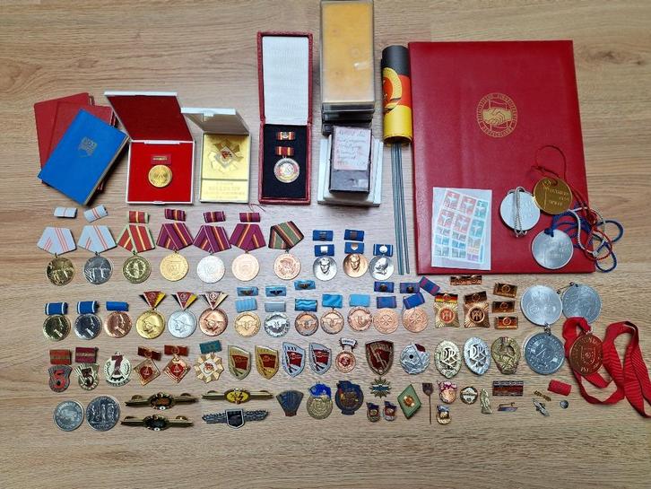 Lot DDR Medailles, Onderscheidingen, Emblemen 3, Postzegels en Munten, Penningen en Medailles, Overige materialen, Buitenland