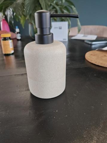 Zeepdispenser Beige beschikbaar voor biedingen