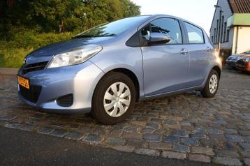 Toyota Yaris 1.3 VVT-i Now 5 drs airco apk dealer onderhoude beschikbaar voor biedingen