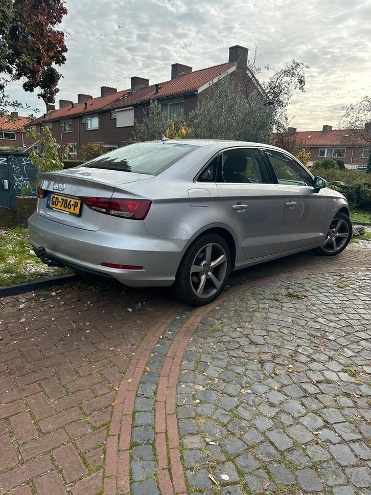 Audi A3 1.5 Tfsi 110KW COD Sedan 2015 Grijs, Auto's, Audi, Particulier, A3, Benzine, A, Sedan, Handgeschakeld, Origineel Nederlands