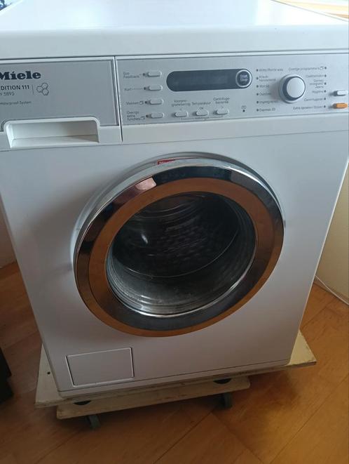 Miele W5895 edition 111, Witgoed en Apparatuur, Wasmachines, Gebruikt, Voorlader, 1600 toeren of meer, Ophalen