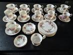 Vintage Servies met Rozenmotief, Huis en Inrichting, Keuken | Servies, Ophalen, Porselein, Overige stijlen, Compleet servies