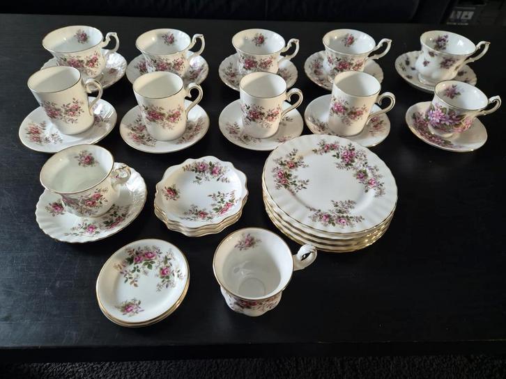Vintage Servies met Rozenmotief, Huis en Inrichting, Keuken | Servies, Compleet servies, Overige stijlen, Porselein, Ophalen