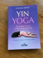 Yin Yoga - Stefanie Arend, Boeken, Ophalen of Verzenden, Zo goed als nieuw, Meditatie of Yoga, Instructieboek