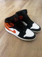 Jordan 1 mid shattered backboard maat 39, Ophalen of Verzenden, Gebruikt, Schoenen