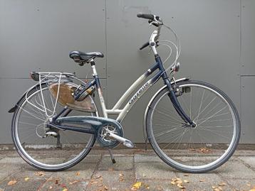 Gazelle Genève
met 27 versnellingen, 2 sleutels, verlichting beschikbaar voor biedingen