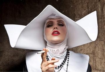 Smoking Nun  beschikbaar voor biedingen