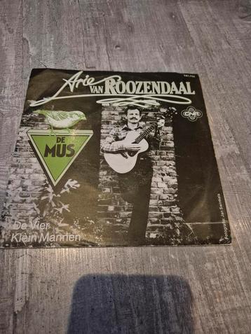 Zeldzame piraten single van Arie van Roozendaal De Mus beschikbaar voor biedingen