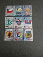 Panini WK France 98 WM WC 1998 ** 9 Badges in Topconditie **, Ophalen of Verzenden, Zo goed als nieuw, Meerdere stickers