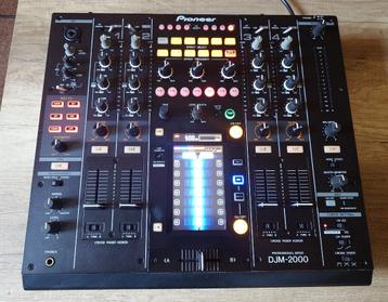 Pioneer DJM-2000 + Decksaver beschikbaar voor biedingen