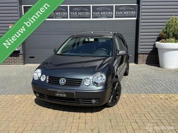 Volkswagen Polo 1.4-16V Highline, cruise, trekhaak, 5 deurs, beschikbaar voor biedingen